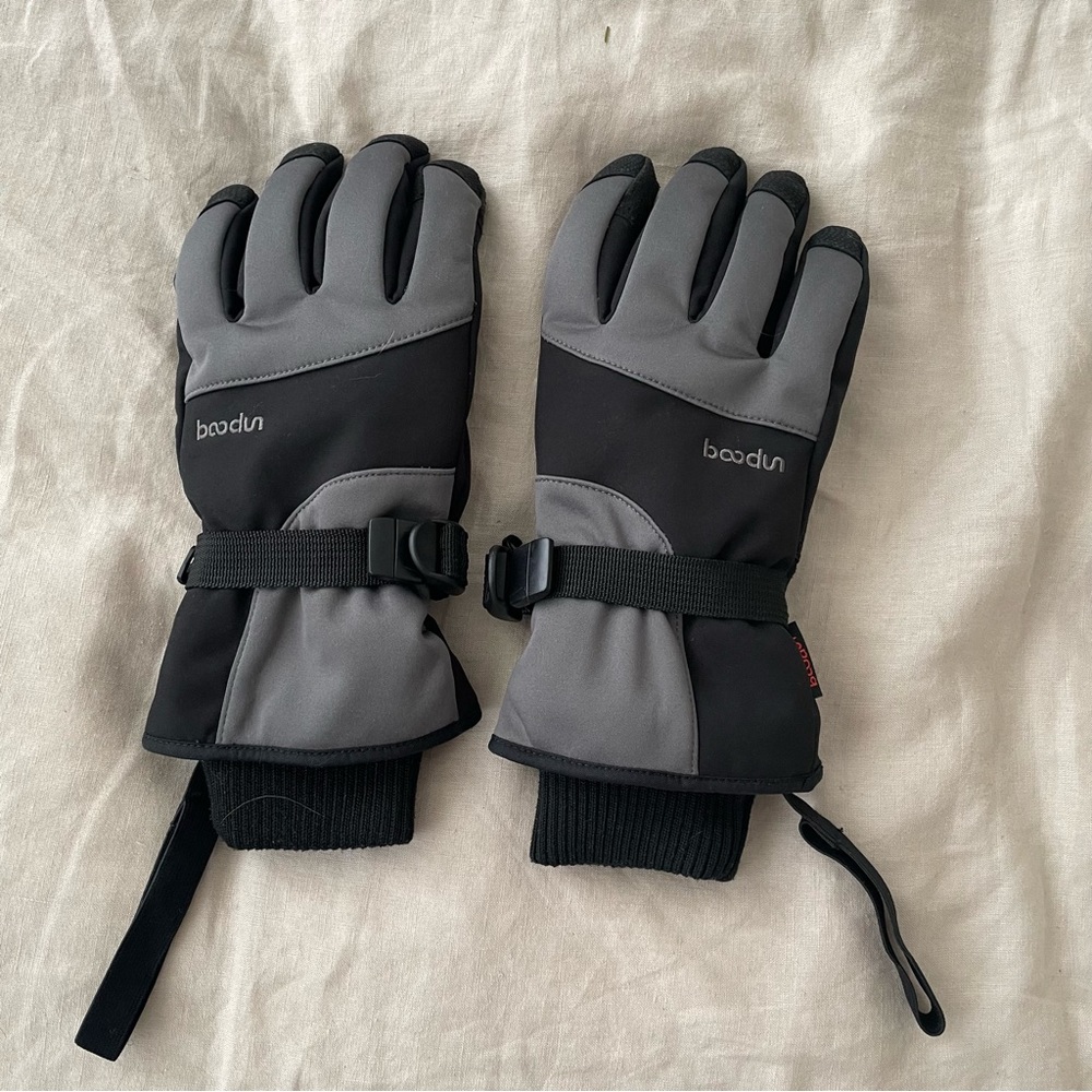 Snow gloves
